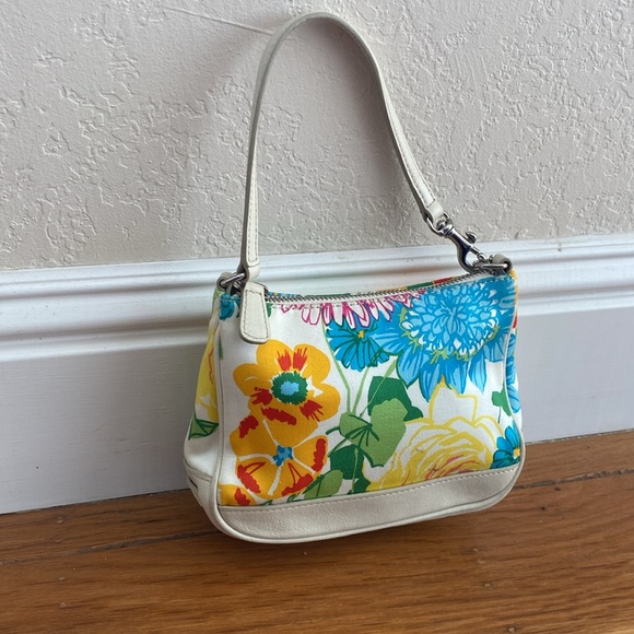Vintage COACH Demi Floral Shoulder Bag Purse Pouchete - Picture 3 of 11